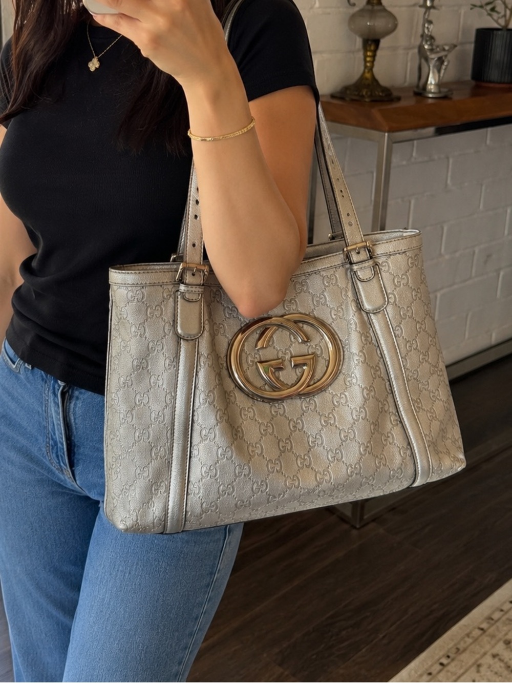 Vintage Gucci Metallic Silver GG Logo Shoulder Tote Bag Authentic - Picture 2 of 15
